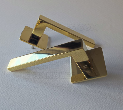Klamka KVADRAT 1760 Rozeta ultra slim 3 mm PVD GOLD - złoty polerowany PVD Klamka KVADRAT 1760 Rozeta ultra slim 3 mm PVD GOLD - złoty polerowany PVD