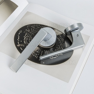 Klamka Colombo Design ROBOCINQUE CM - chrom mat