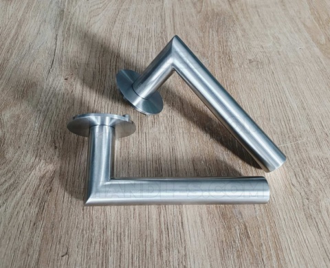 Klamka OVAL 1750 Rozeta ultra slim 3 mm 16 - stal nierdzewna