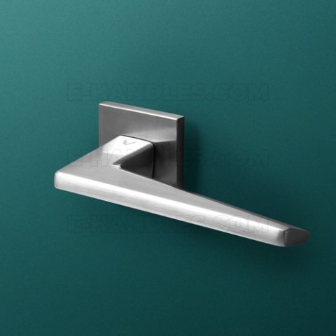 Klamka Lima Fit rozeta kwadratowa R67F chrom-satyna Klamka Lima Fit rozeta kwadratowa R67F chrom-satyna